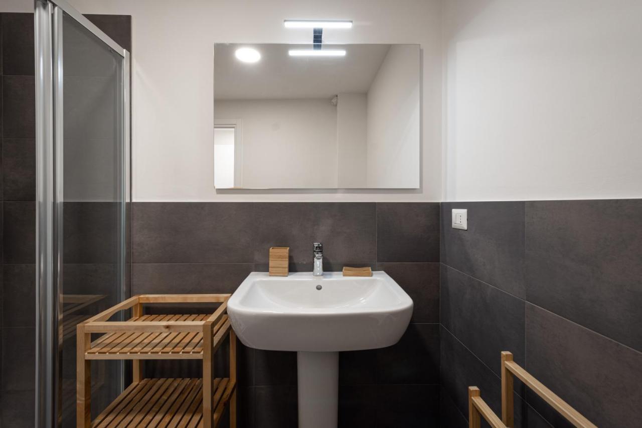 Urban House Carducci - Studios Турин Экстерьер фото
